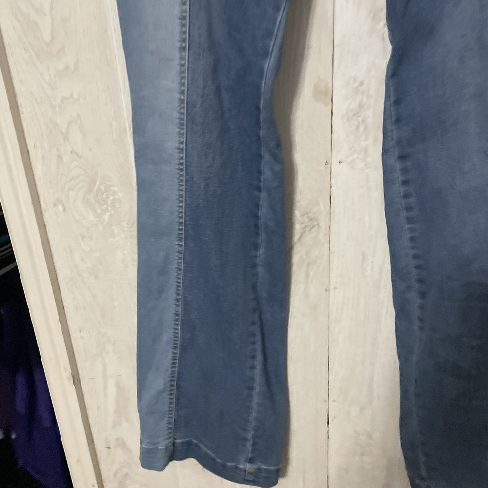 Fashion Nova Skinny Two Tonal contrast Raw Hem Denim Stretch Jeans Size 14 - Picture 2 of 10